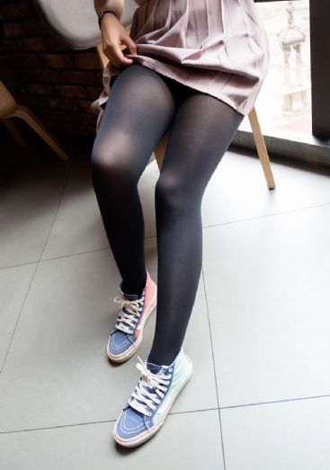 保险女王和他的商机机密