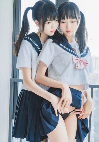 丰满的后妈