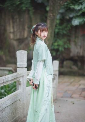 巴啦啦小魔仙第一部