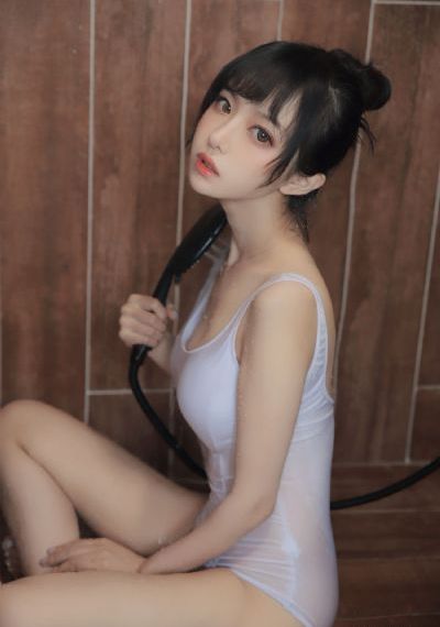 三面娜迦