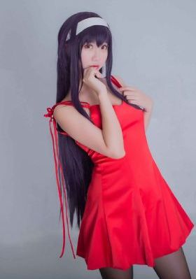 最年轻的小姨子
